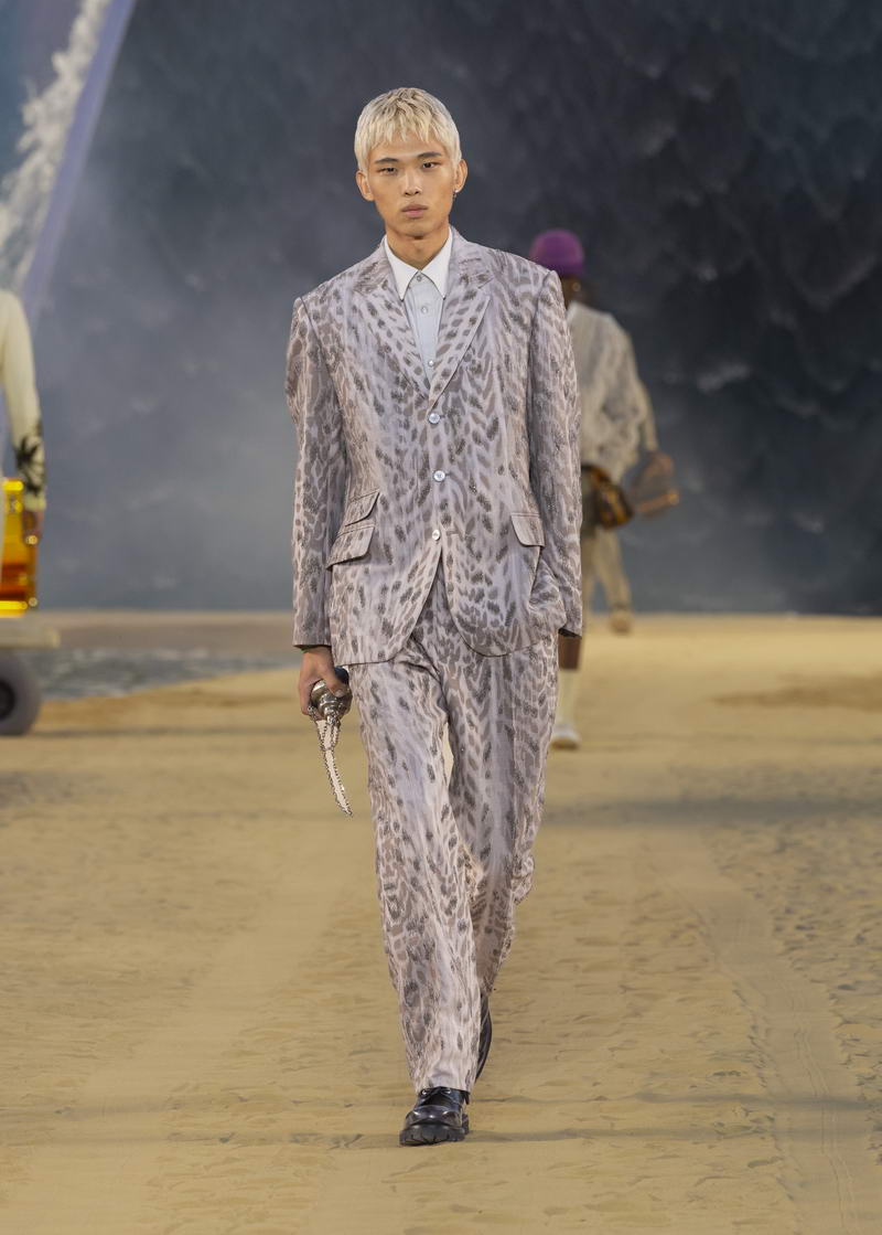 LOUIS VUITTON MEN’S SPRING-SUMMER 2027 SHOW © Louis Vuitton – All rights reserved
