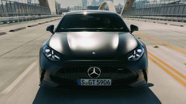 De nieuwe Mercedes-AMG GT 4-Deurs Coupé: nu te bestellen in twee krachtige motorvarianten