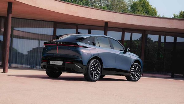 Nieuwe Lancia Gamma: stijl, elegantie en tot 375 pk aan kracht verpakt als crossover-fastback