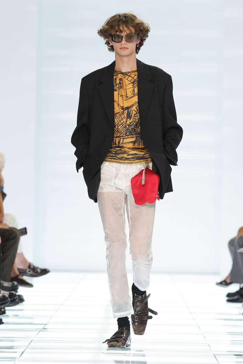 Prada man lente zomer 2027 - Photo courtesy of Prada