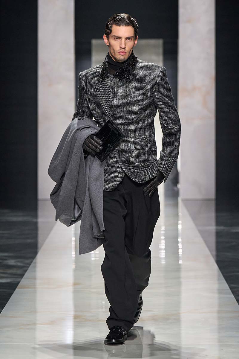 Blazer met gedefinieerde lijnen bij Dolce & Gabbana. Photo courtesy of Dolce & Gabbana